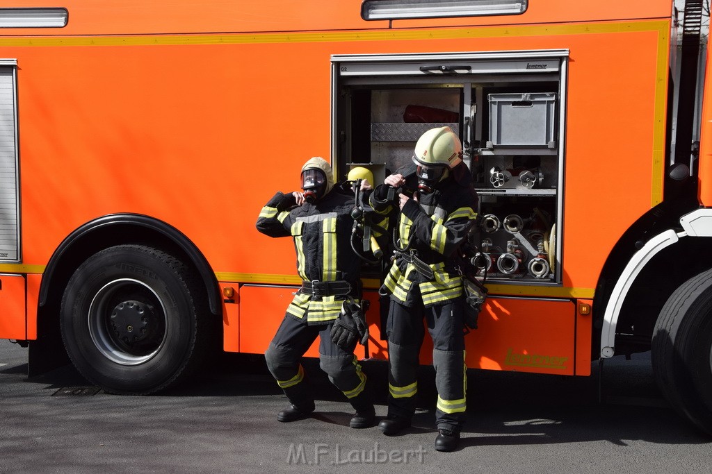 Feuer 1 Koeln Vingst Ansbacherstr P23.JPG - Miklos Laubert